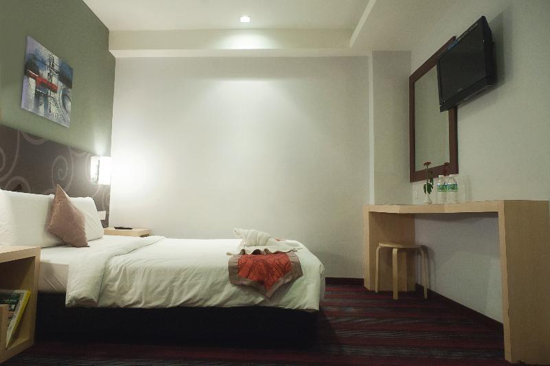 Katel Kuala Lumpur Formally Known As K Hotel Экстерьер фото